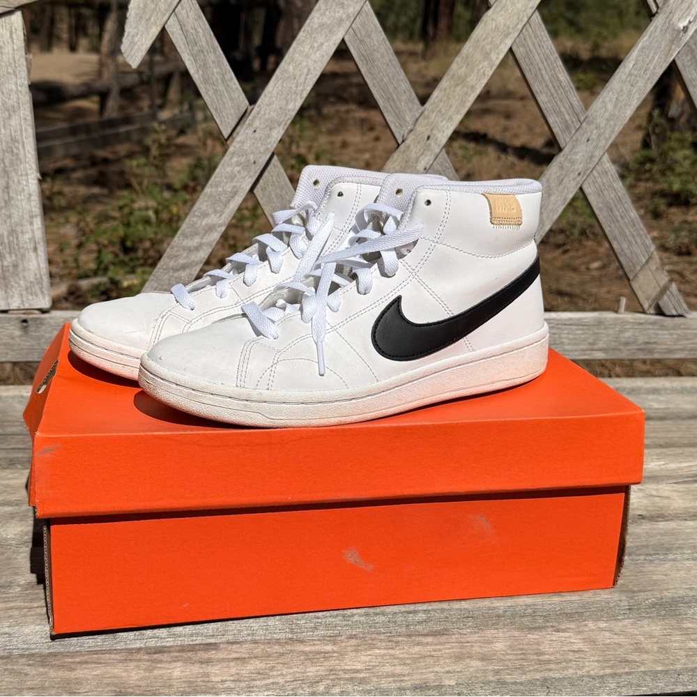 EUC Nike Court Royale 2 Mid White Onyx Leather Shoes, Size 8 Men (9.5-10 Women)